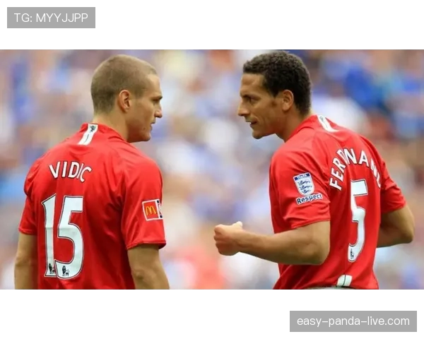 内斯塔与萨穆埃尔防守覆盖模式的分化：体系角色如何塑造防线站位差异